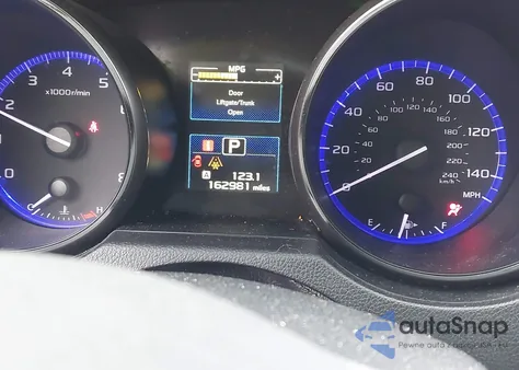 2015 Subaru Outback 2.5I Limited из США, поврежденный, VIN 4S4BSBLC0F3332995